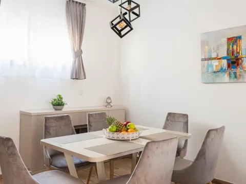 Sale, one bedroom apartment, 87m², Pržno, Budva - image 2