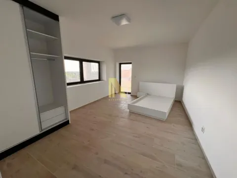 Prodaja, kuća, 591m², Sremska Kamenica, Petrovaradin - image 17