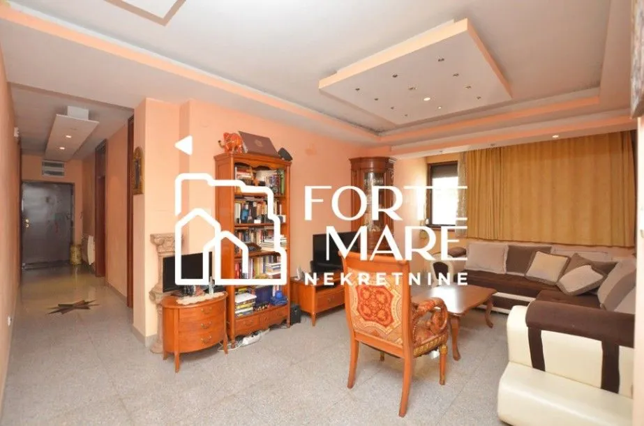Prodaja, dvosoban stan, 77m², Igalo, Herceg Novi