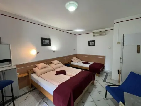 Prodaja, kuća, 456m², Palić, Subotica - image 11