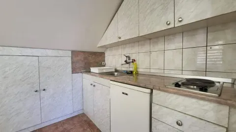 Izdavanje, trosoban stan, 80m², Detelinara, Novi Sad Sve Podlokacije - image 6