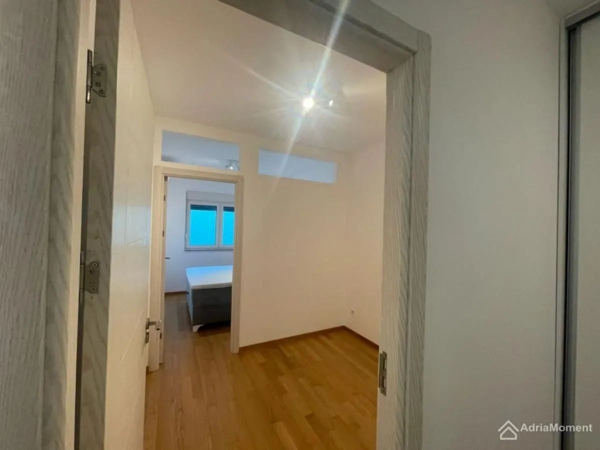 Sale, two bedroom apartment, 89m², Bečići, Budva