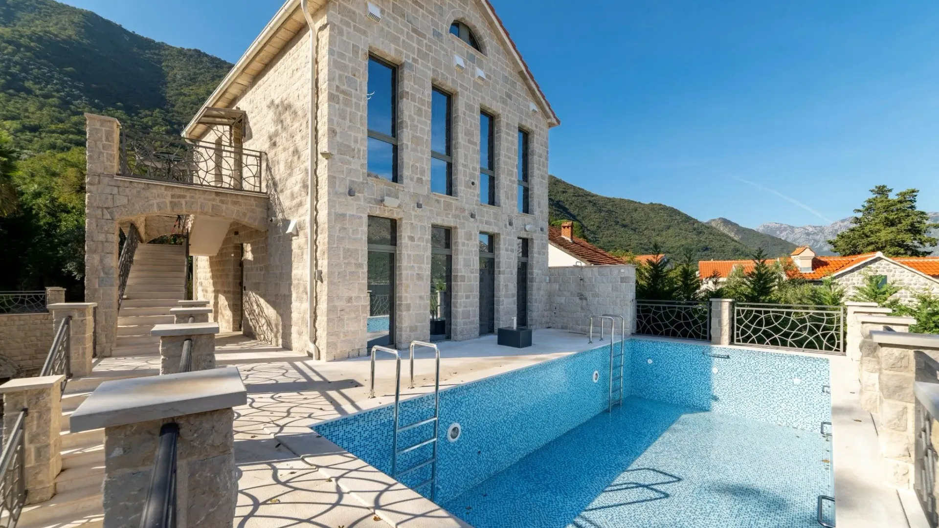 Prodaja, ugostiteljski objekat, 731m², Stoliv, Kotor
