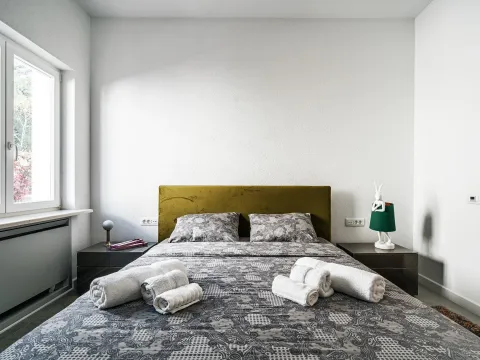 Izdavanje, kuća, 491m², Ljuta, Kotor - image 16