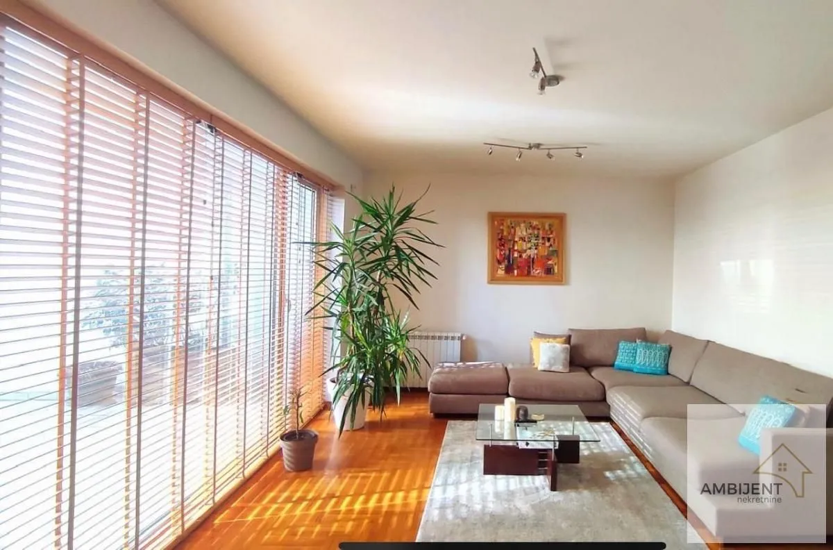 Prodaja, kuća, 300m², Bulbulder, Zvezdara Sve Podlokacije