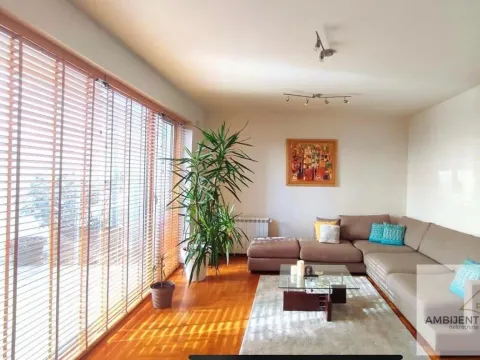 Prodaja, kuća, 300m², Bulbulder, Zvezdara Sve Podlokacije