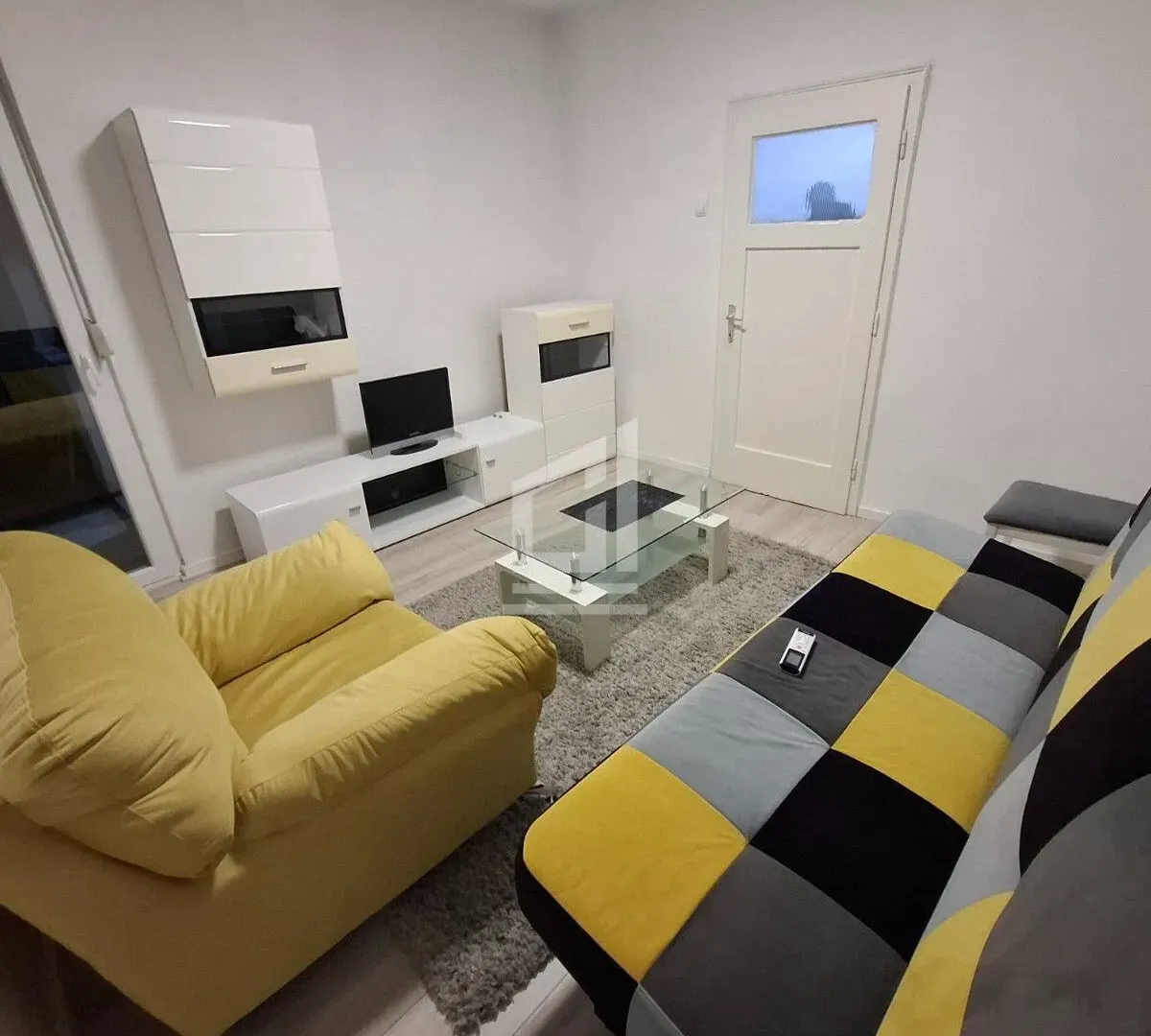 Izdavanje, jednosoban stan, 40m², Preko Morače, Podgorica