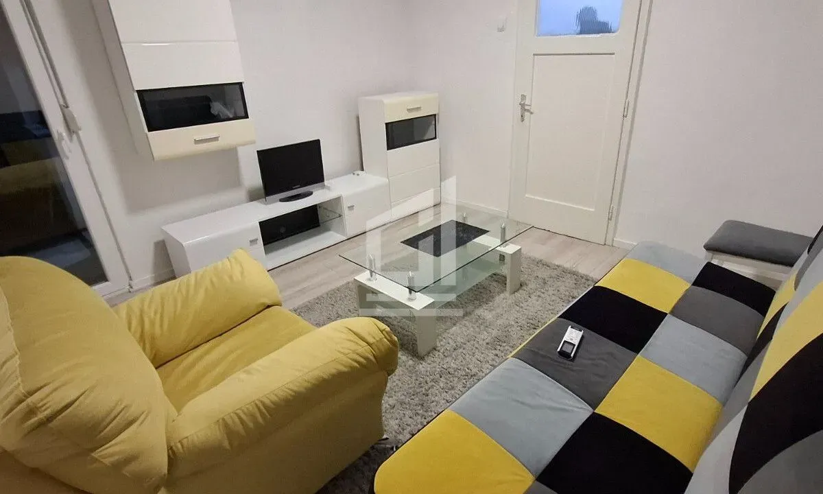 Izdavanje, jednosoban stan, 40m², Preko Morače, Podgorica