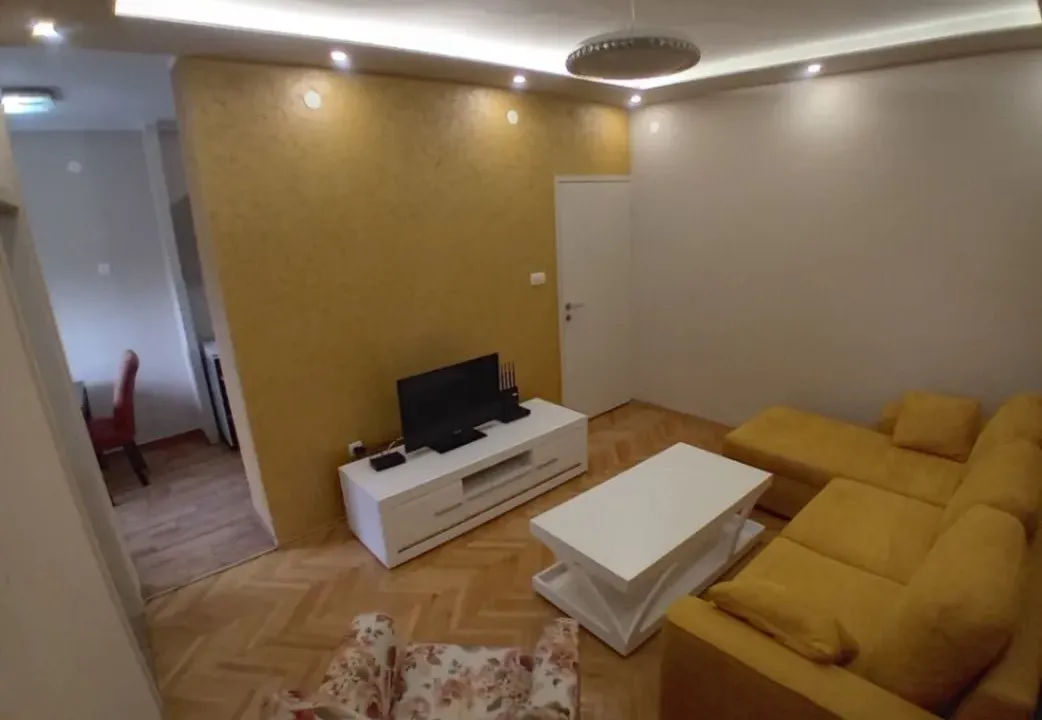 Izdavanje, jednosoban stan, 35m², Autobuska stanica, Podgorica