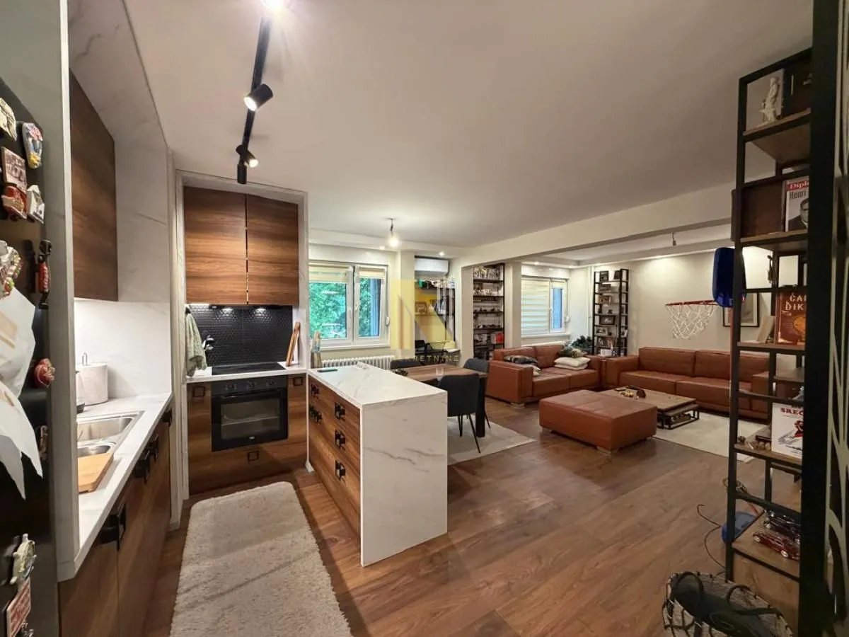 Prodaja, trosoban stan, 82m², Grbavica, Novi Sad Sve Podlokacije
