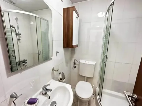 Izdavanje, jednosoban stan, 45m², City Kvart, Podgorica - image 7