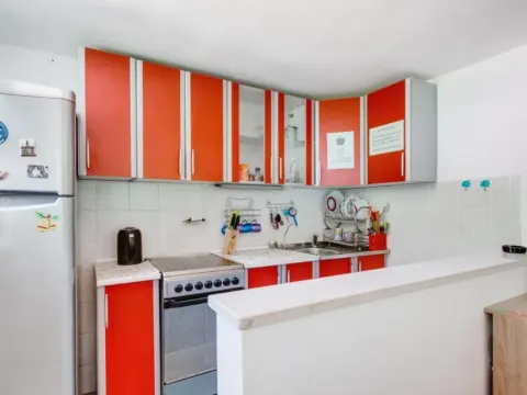 Sale, two bedroom apartment, 82m², Budva, Crna Gora - image 12