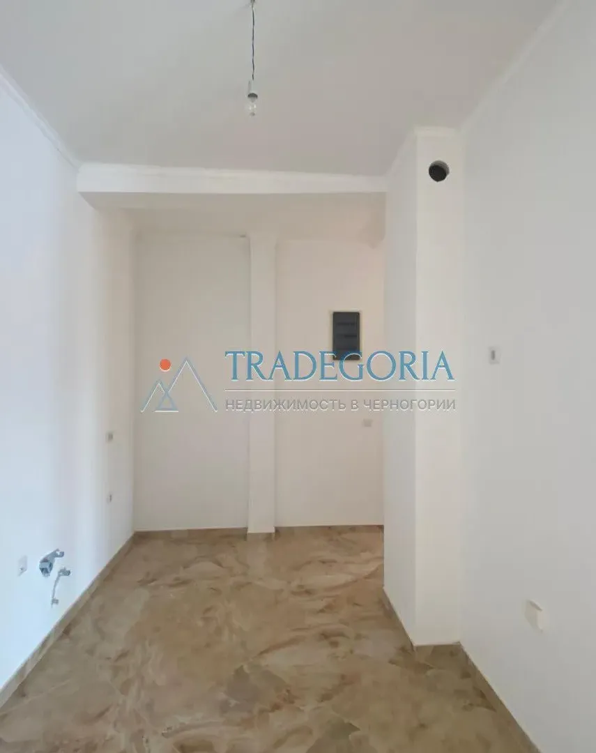 Prodaja, trosoban stan, 227m², Dobra Voda, Bar