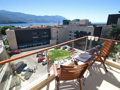 Sale, two bedroom apartment, 75m², Budva, Crna Gora - image 1