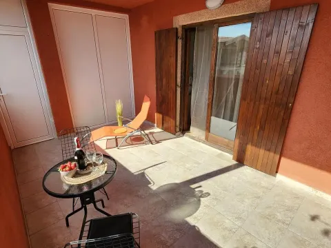 Rent, one bedroom apartment, 76m², Šušanj, Bar - image 1