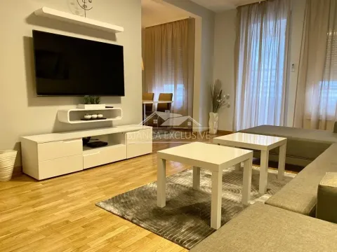Sale, two bedroom apartment, 60m², Belvil, Beograd