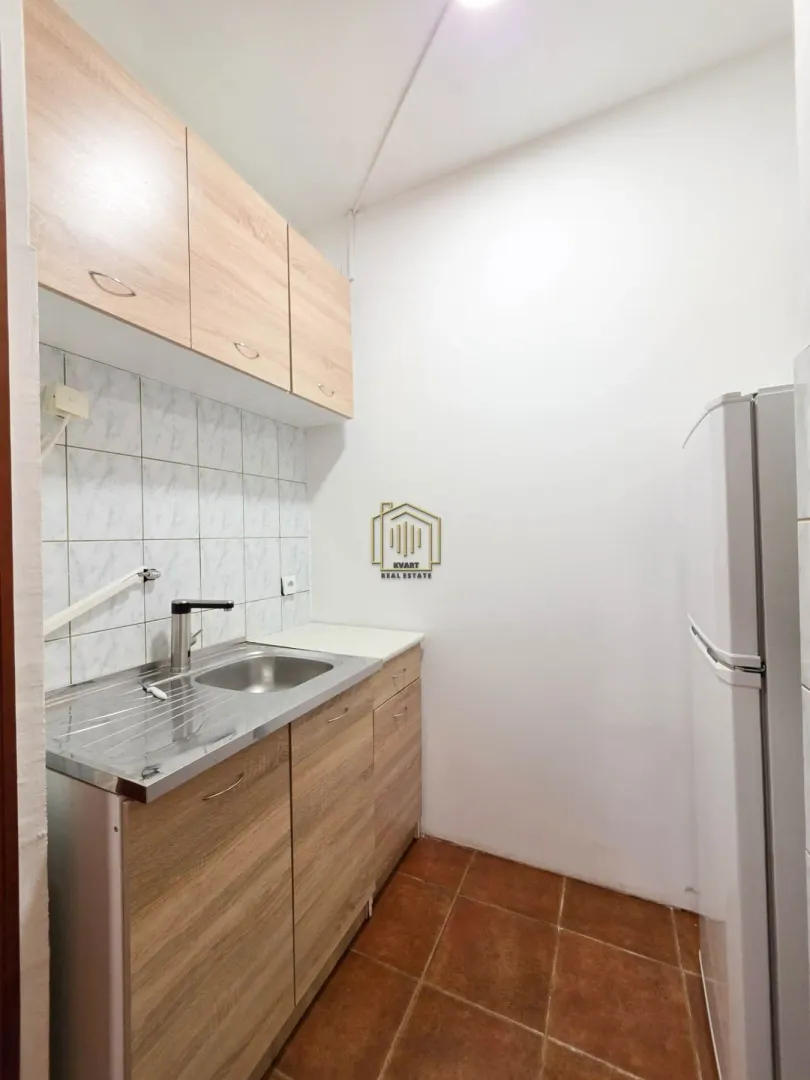 Rent, office space, 82m², Momišići, Podgorica