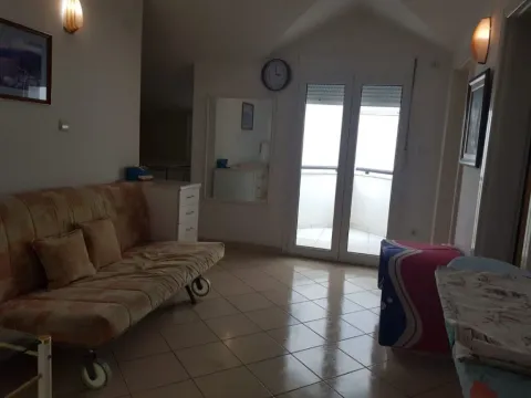 Sale, three bedroom apartment, 96m², Slovenska Plaža, Budva - image 9