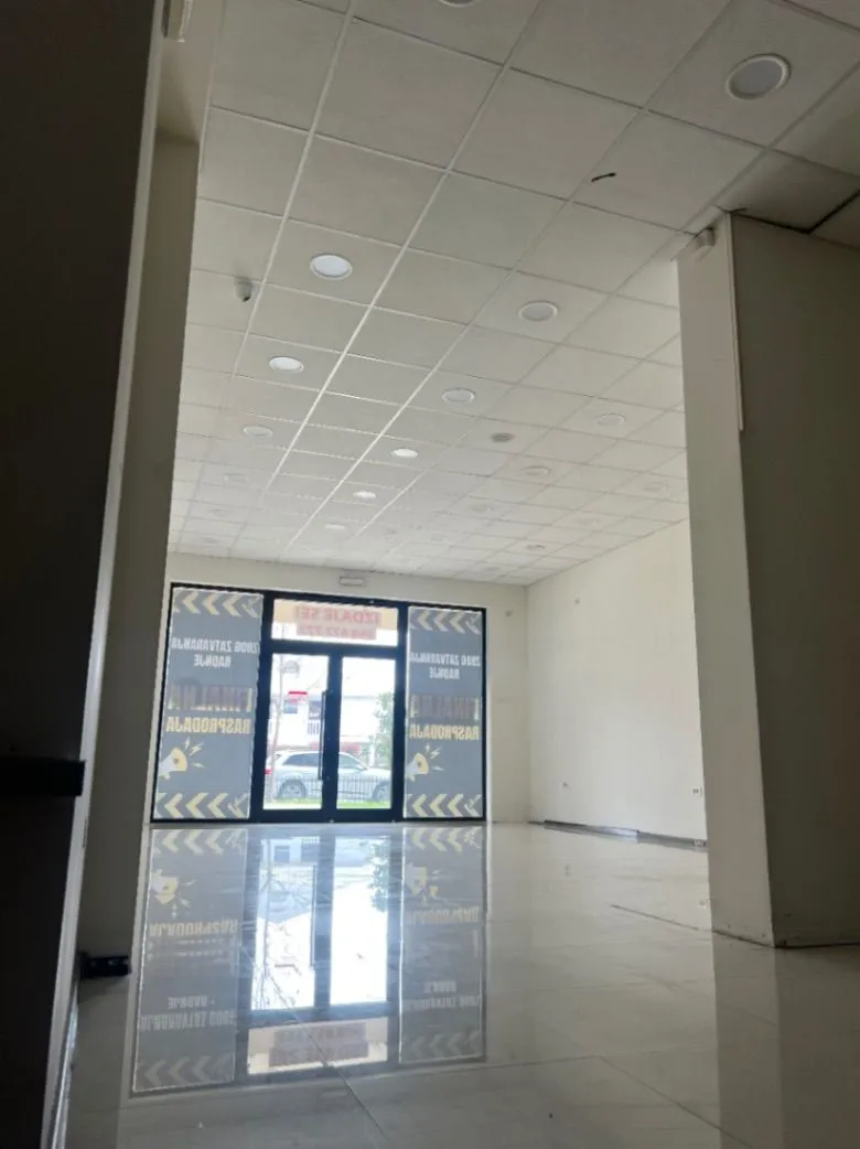 Izdavanje, poslovni prostor, 162m², City Kvart, Podgorica