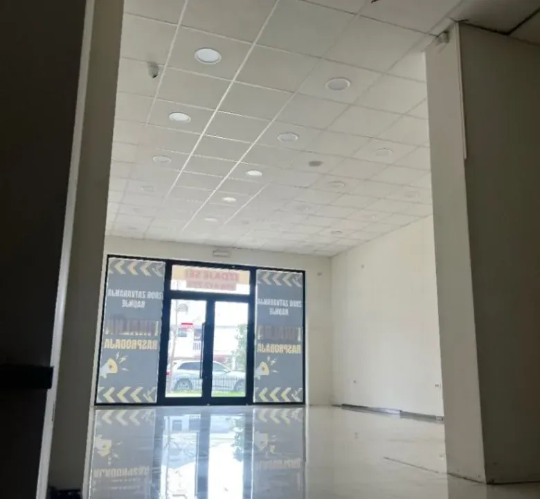 Izdavanje, poslovni prostor, 162m², City Kvart, Podgorica