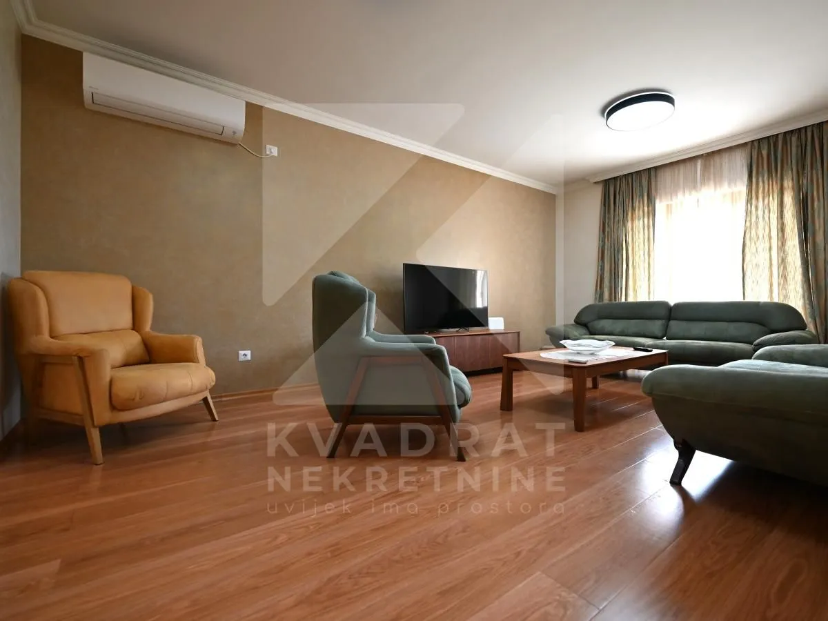 Sale, house, 200m², Rogami, Podgorica