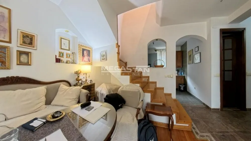 Sale, apartment, 109m², Stari Grad, Beograd