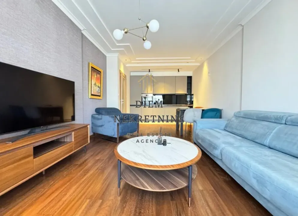 Izdavanje, jednosoban stan, 53m², Master Kvart, Podgorica