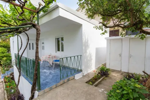 Prodaja, kuća, 77m², Sutomore, Bar - image 16