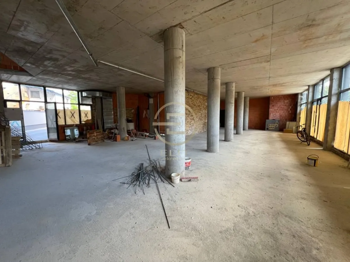 Rent, office space, 327m², Rotkvarija, Novi Sad Sve Podlokacije