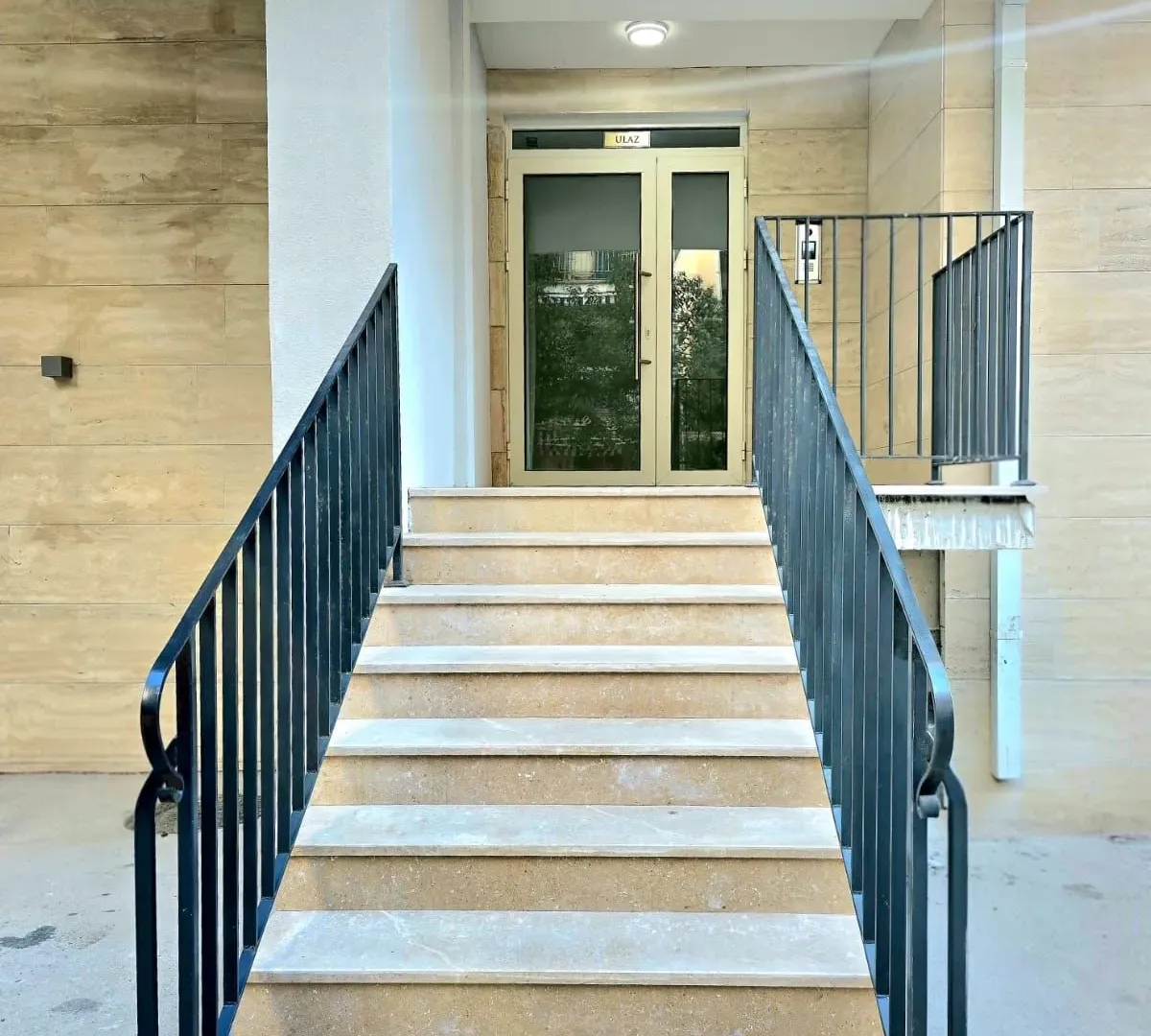 Prodaja, dvosoban stan, 65m², Centar, Budva