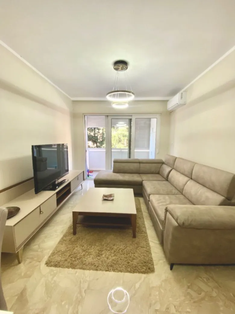 Izdavanje, dvosoban stan, 85m², Preko Morače, Podgorica