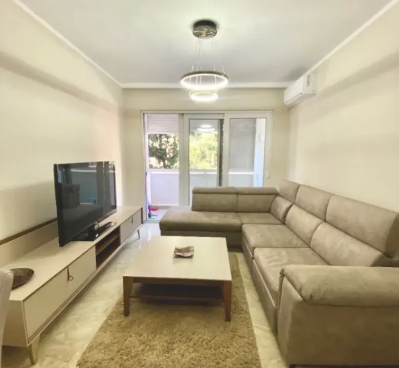 Izdavanje, dvosoban stan, 85m², Preko Morače, Podgorica