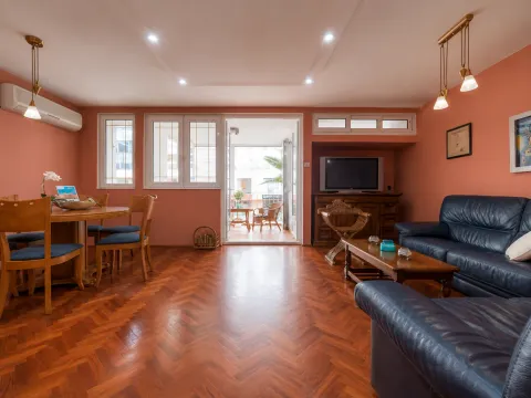 Rent, two bedroom apartment, 100m², Centar, Budva - image 5