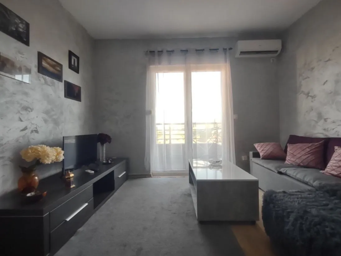 Izdavanje, dvosoban stan, 53m², Kruševac, Podgorica