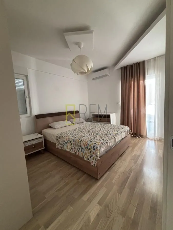Prodaja, dvosoban stan, 67m², Centar, Podgorica