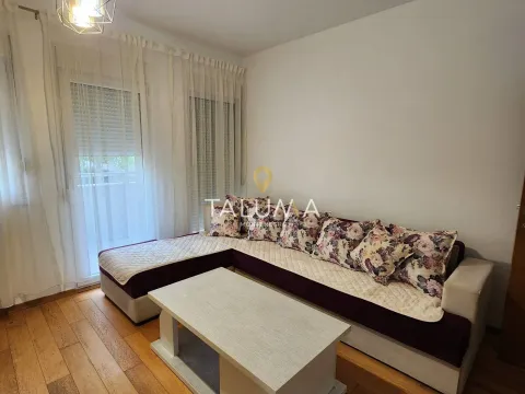 Izdavanje, jednosoban stan, 41m2, Blok 9, Podgorica Izdavanje, jednosoban stan, 41m2, Blok 9, Podgorica
