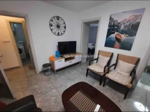 Izdavanje, trosoban stan, 70m², Kosančićev Venac, Beograd - image 3