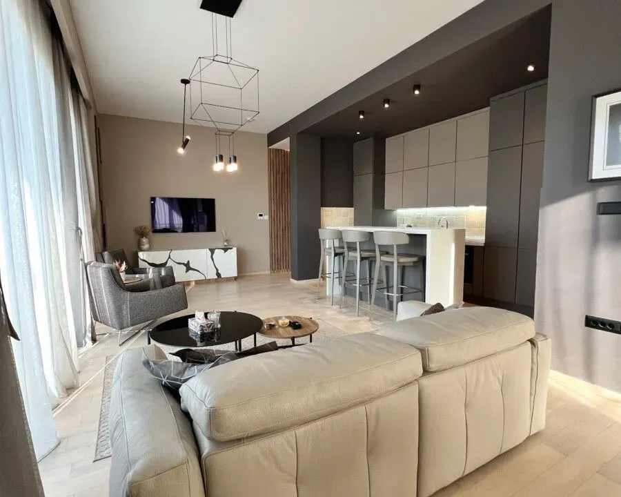 Izdavanje, dvosoban stan, 103m², Podgorica, Crna Gora