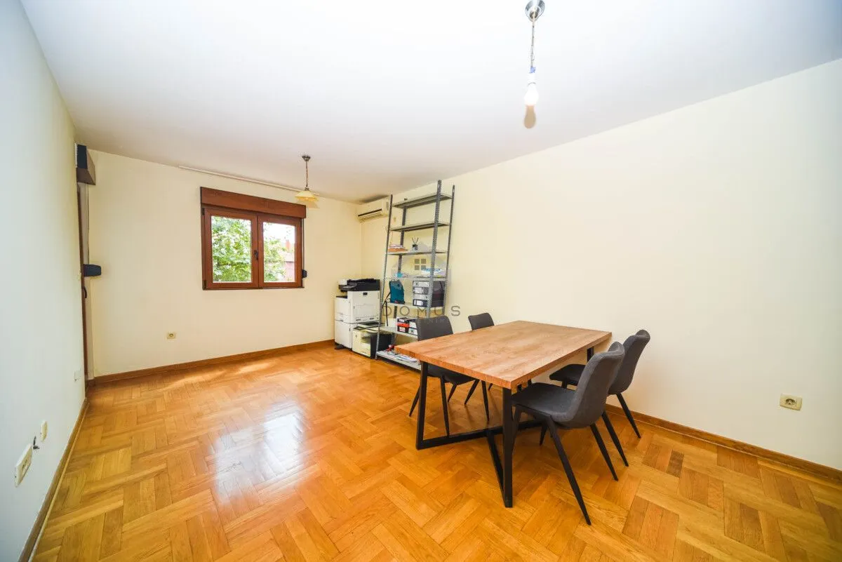 Prodaja, dvosoban stan, 64m², Stari Aerodrom, Podgorica