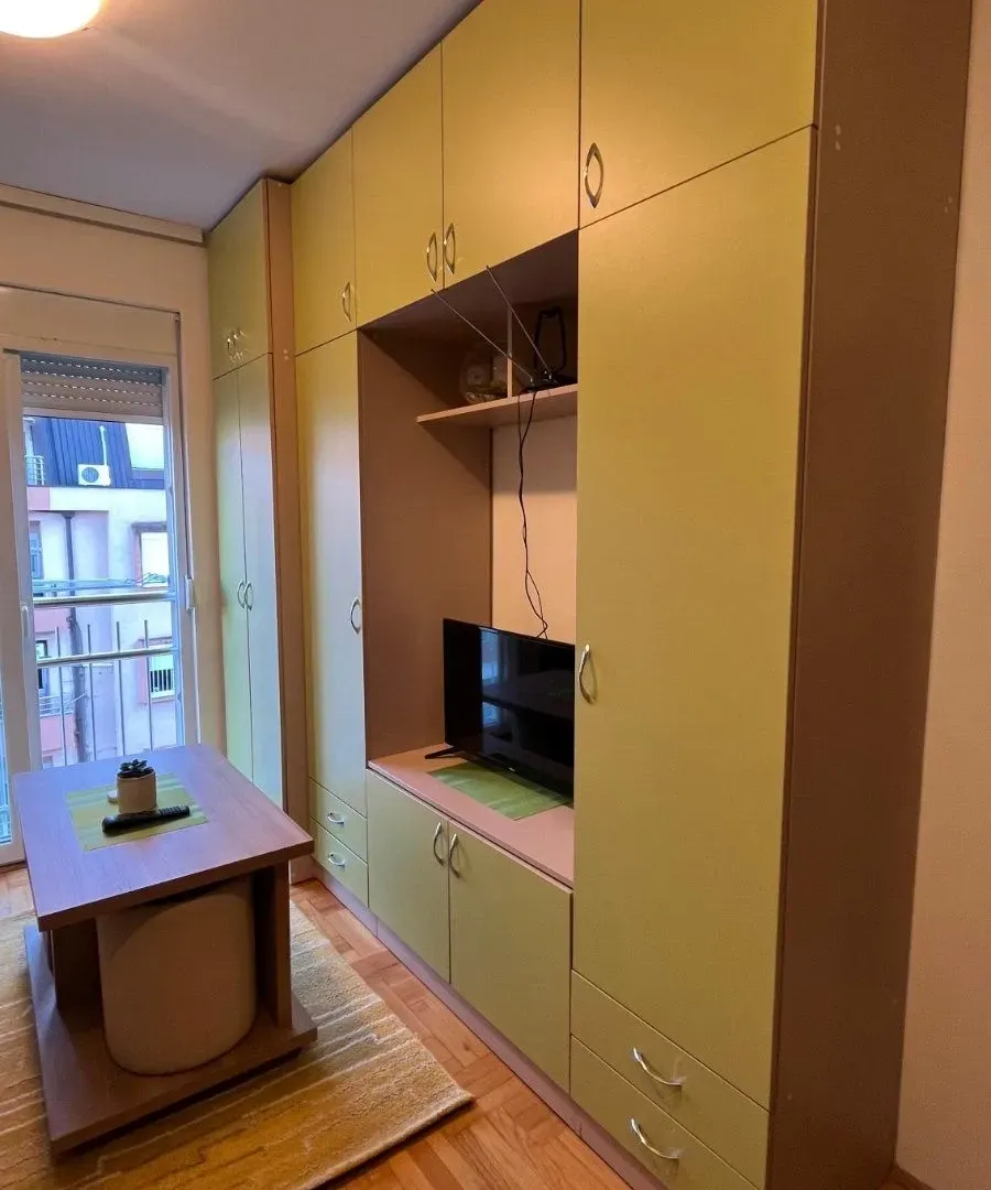 Prodaja, garsonjera, 19m², Krivi Most, Podgorica