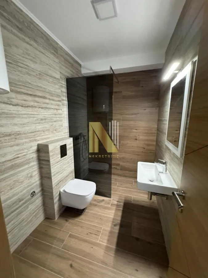 Izdavanje, garsonjera, 33m², Bulevar Oslobodjenja, Novi Sad Sve Podlokacije