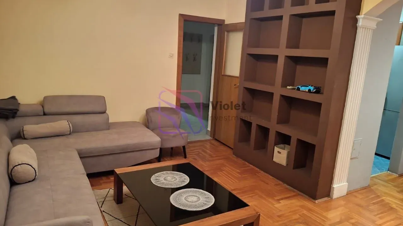 Izdavanje, jednosoban stan, 73m², Stari Aerodrom, Podgorica