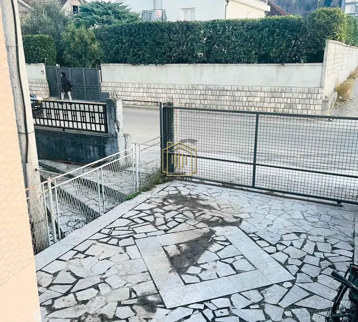 Izdavanje, kuća, 80m², Zagorič, Podgorica