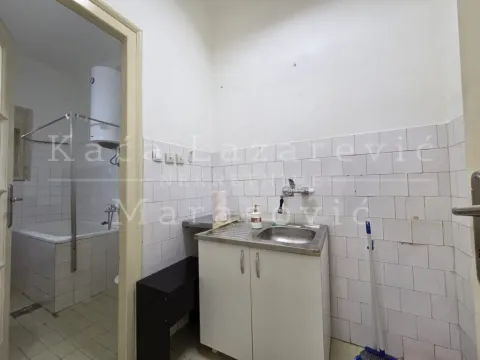 Izdavanje, jednosoban stan, 30m², Stari Grad, Beograd - image 5