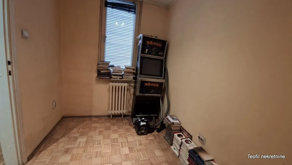 Sale, three bedroom apartment, 92m², Kanarevo Brdo, Beograd