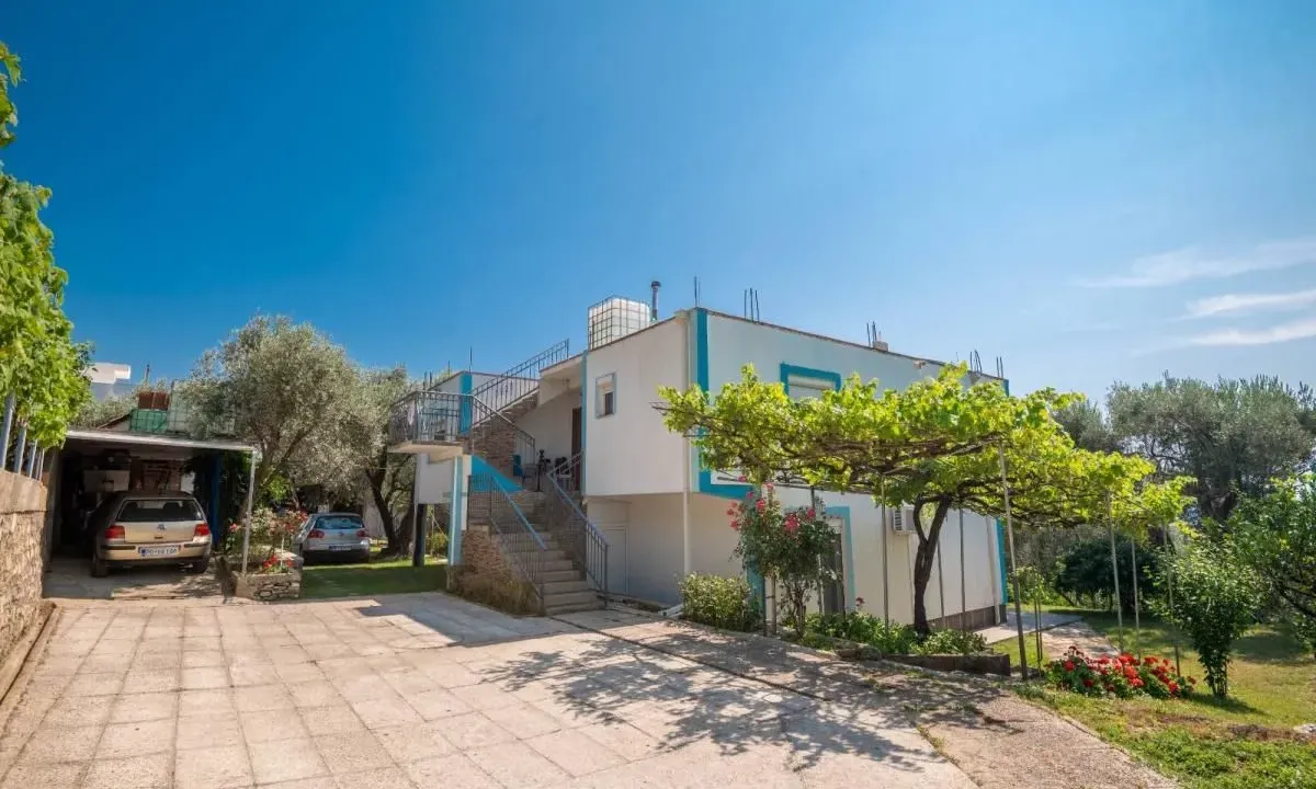 Sale, house, 154m², Bar, Crna Gora