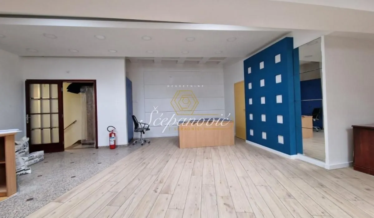 Rent, office space, 92m², Centar, Novi Sad