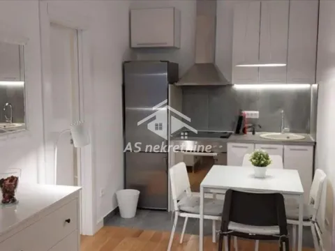 Izdavanje, stan, 40m², Južni Bulevar, Vračar Sve Podlokacije - image 4