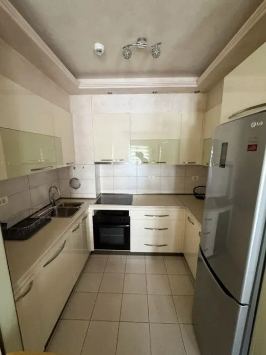 Izdavanje, jednosoban stan, 50m², City Kvart, Podgorica