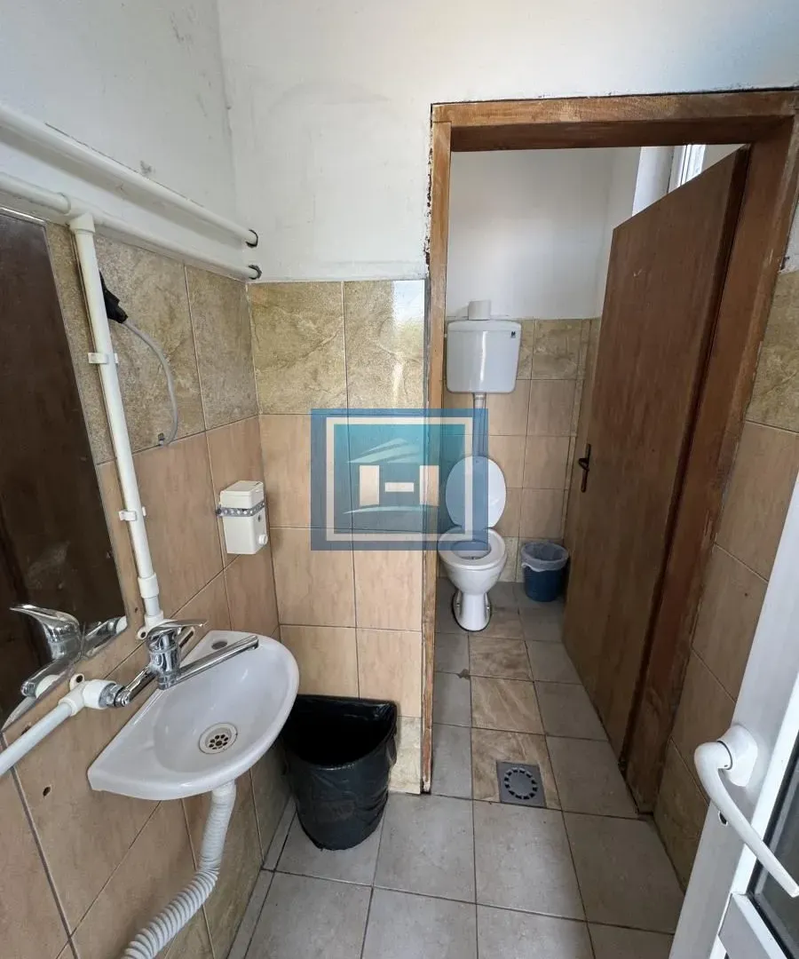 Sale, office space, 69m², Ražanj, Srbija